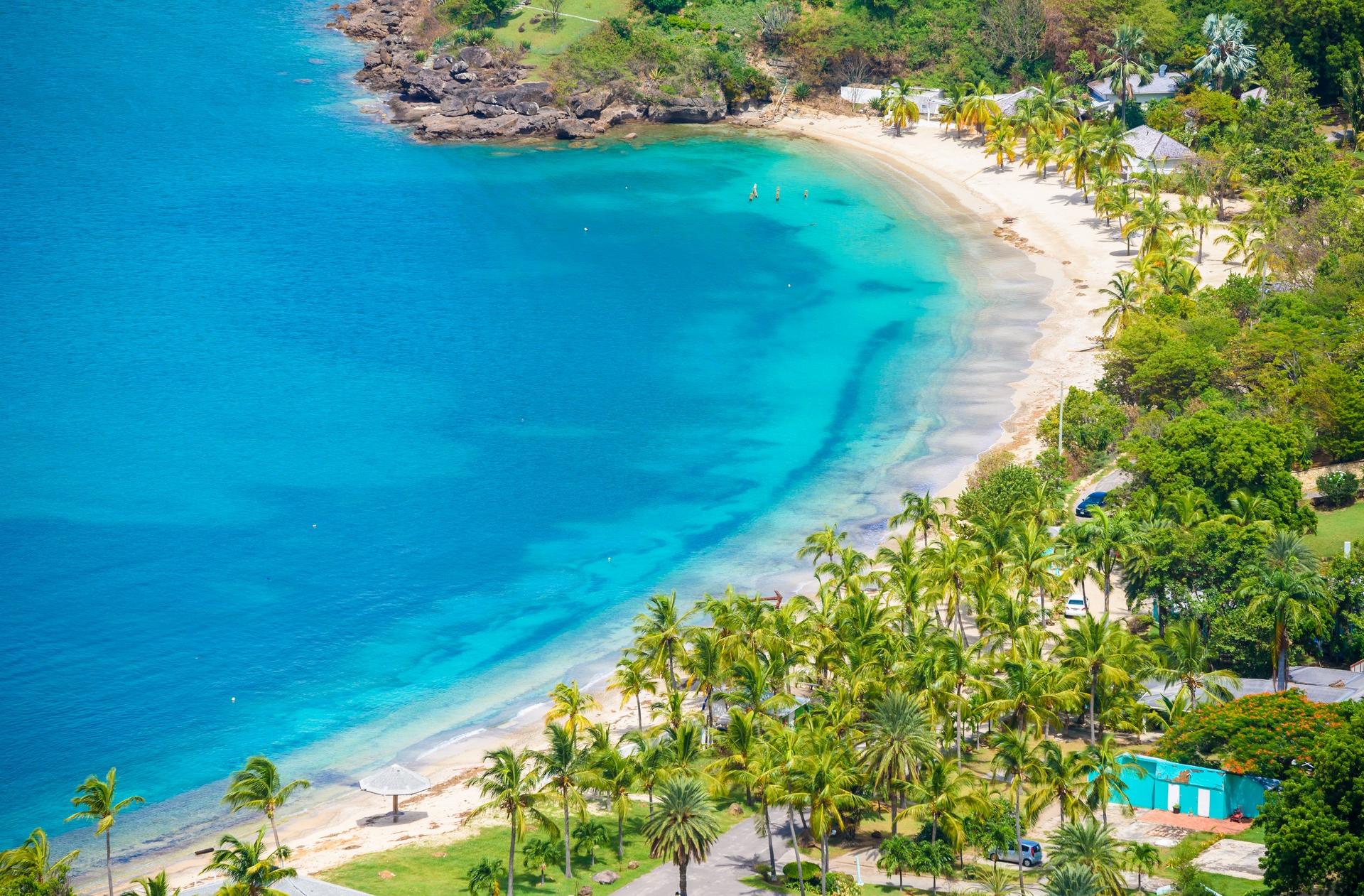 Enjoyable beach with turquise water in Antigua and Barbuda