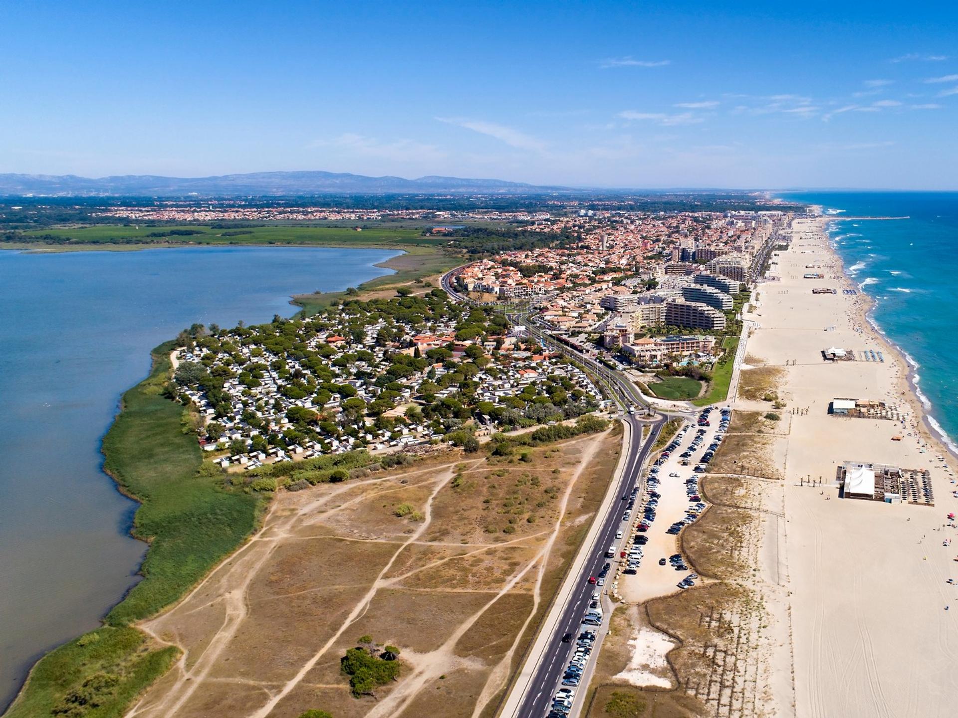 Canet-en-Roussillon in sunny weather with few clouds